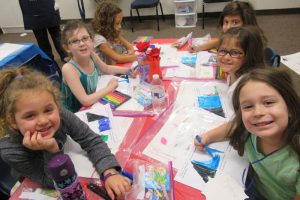 Arts and Crafts at RGRS Sunday School for Jewish Children